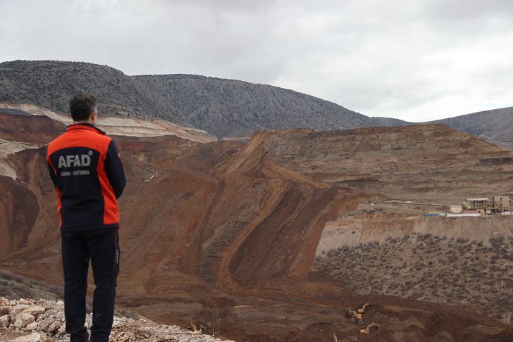 Erzincan'daki felaketin ardından hayrete düşüren ifade! Eksikliği resmen itiraf etti: Hareketlenme başladı koşarak uzaklaştım 728xauto