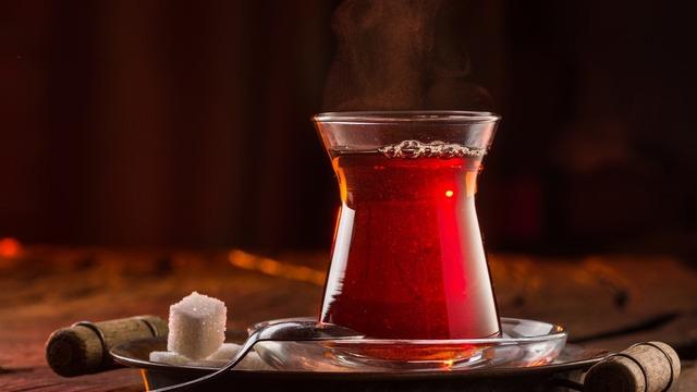 Yıllarca çayı yanlış demlemiş olabilirsiniz! Bu hataları sakın yapmayın... İşte iyi çay demlemenin sırları