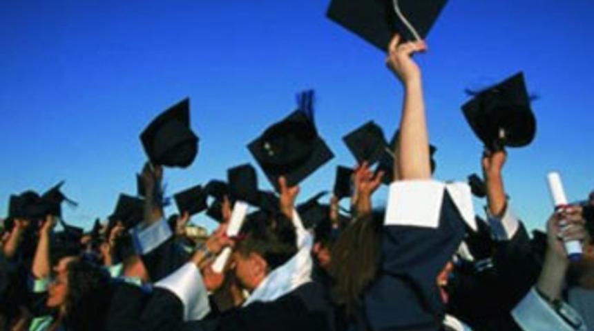 Yurtdışında okuyanlara kredi ve burs m&uuml;jdesi