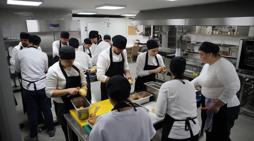 Edirne'de sektörün ihtiyacı aşçılar Gastro Akademi'de yetişecek
