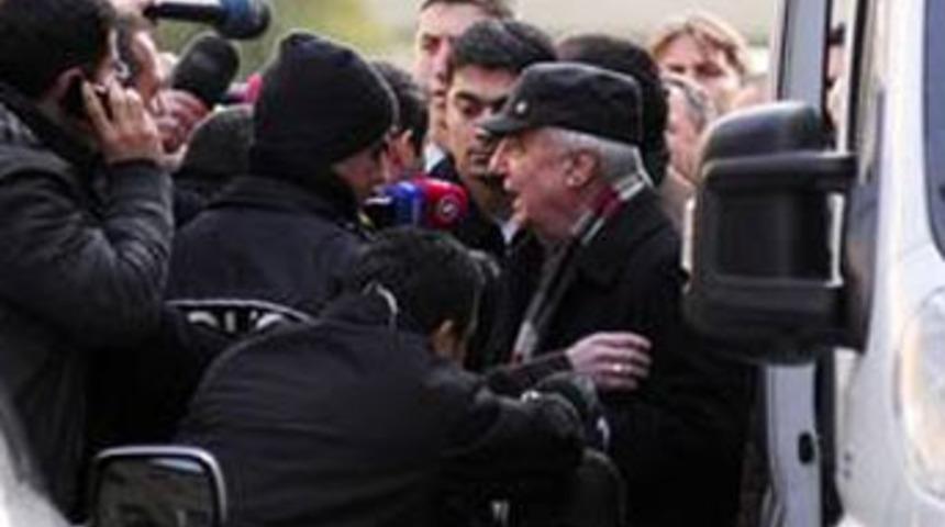 Balyoz hakiminden kritik soru!