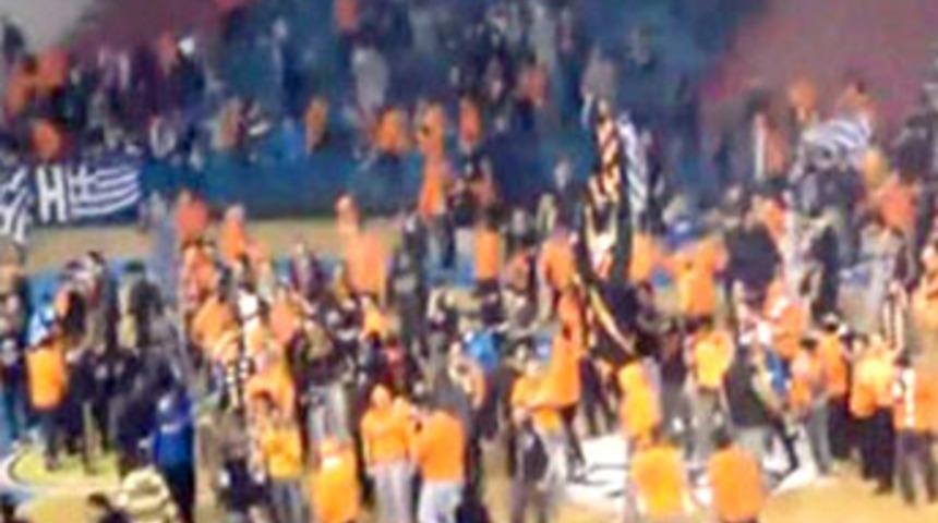 Saldırı anları taraftar kamerasında