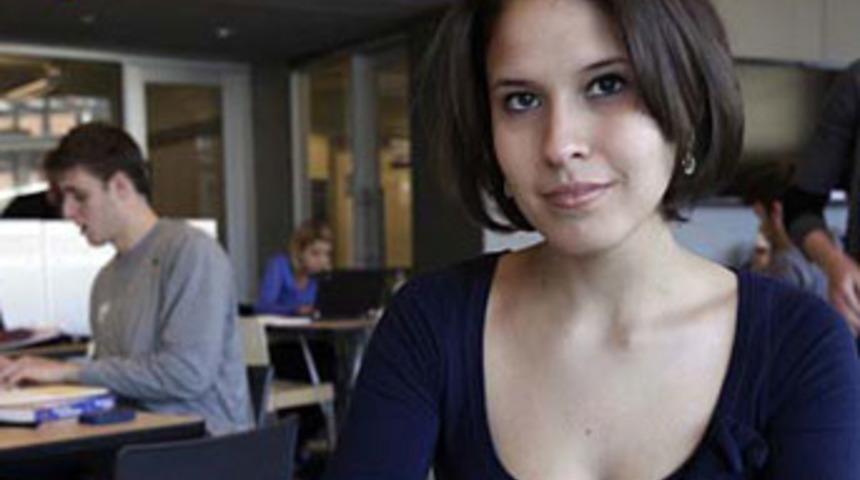 Yıllık fotoğrafını beğenmedi, milyoner oldu