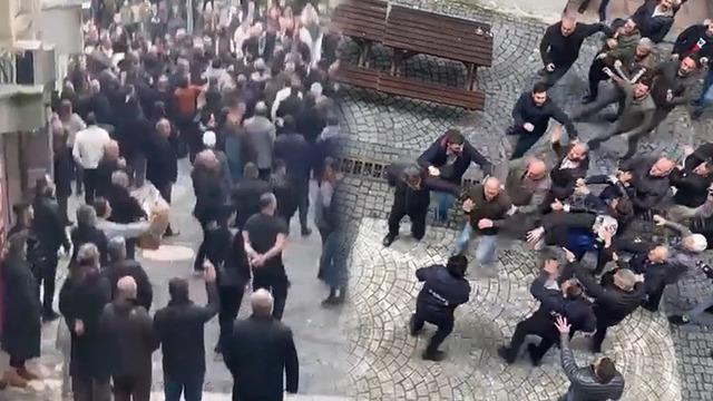 Artvin'de CHP seçim bürosunda aday gerginliği! Yumruklar havada uçuştu: 'İnsanları telefonla çağırdılar'