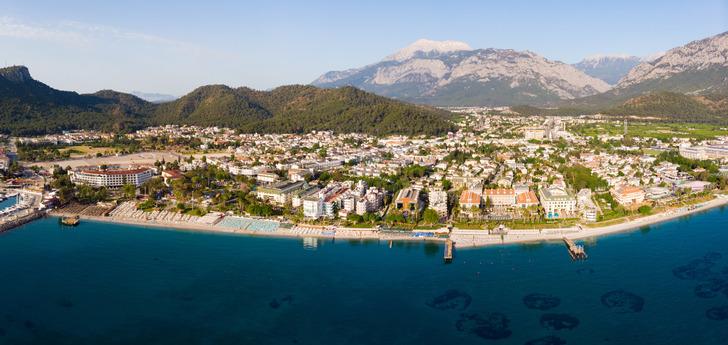 Yer: Antalya! 'Aynı odada iki erkek kalamaz' diyerek rezervasyonları iptal edildi G2