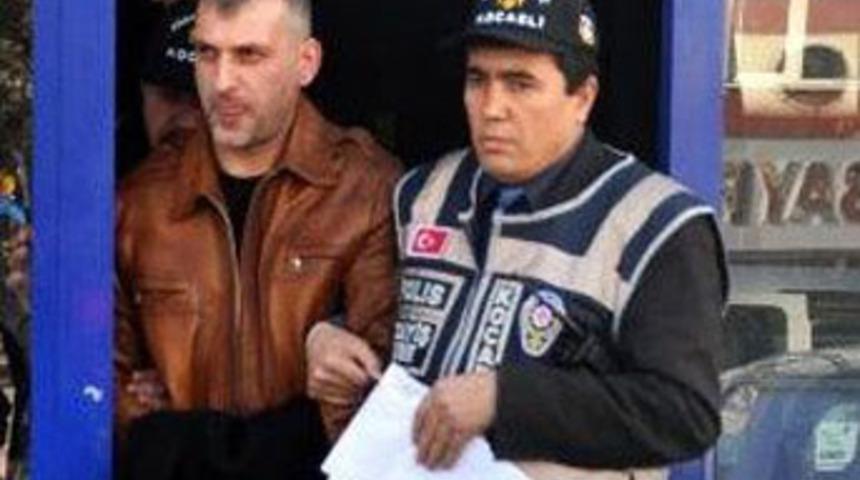 Kul&uuml;p başkanına g&ouml;zaltı