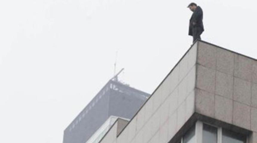 10. kattan b&ouml;yle atladı