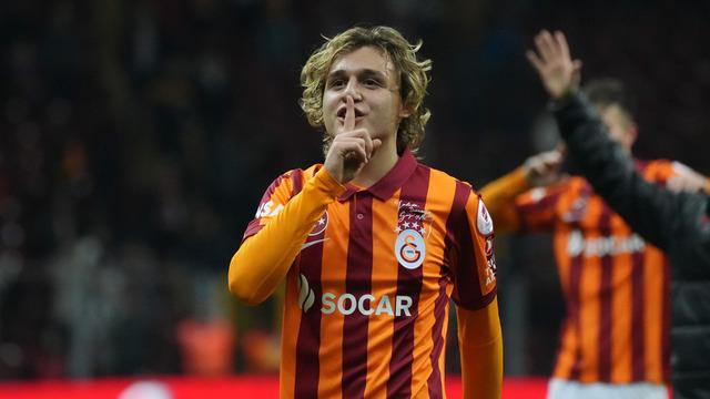 Galatasaray'da forma giyen Ayhan Akman'ın oğlu Hamza Akman'ın sözleşmesi uzatılmayacak!