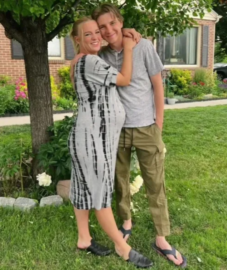 Sosyal medyada itirafı çok konuşuldu! Kocasının genç göründüğünü söyleyerek isyan etti... "Kocamı oğlum zannediyorlar" G2