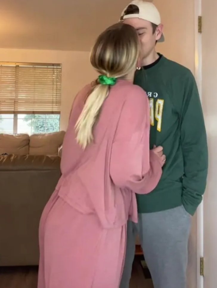 Sosyal medyada itirafı çok konuşuldu! Kocasının genç göründüğünü söyleyerek isyan etti... "Kocamı oğlum zannediyorlar" G3