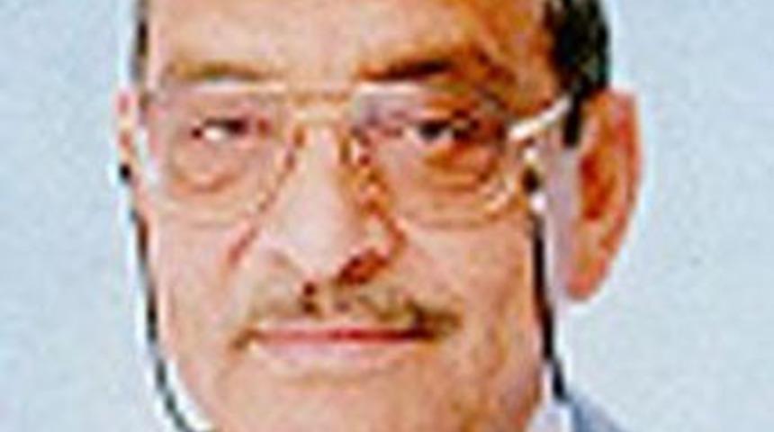 &Uuml;nl&uuml; beyin cerrahı beyin kanamasından &ouml;ld&uuml;