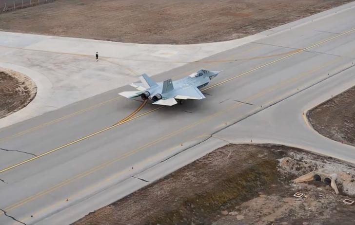 Son dakika | Türkiye için tarihi gün: Milli Muharip Uçak (MMU) gökyüzünde! 'KAAN' ilk uçuşunu başarıyla gerçekleştirdi, ilk görüntüler geldi G2