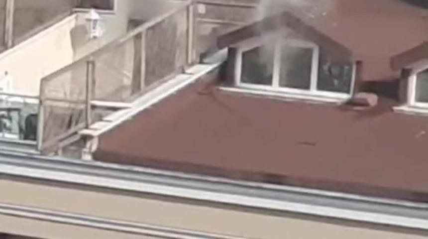 Kadıköy’de dairede çıkan yangın korkuttu