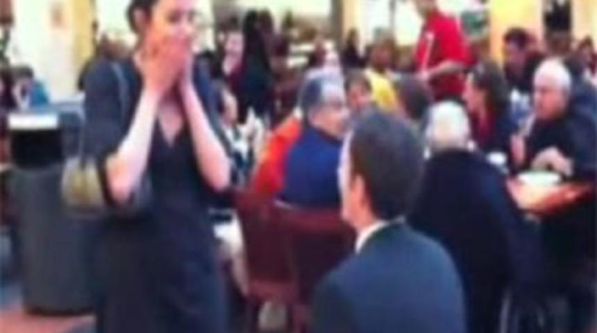 Sevgililer g&uuml;n&uuml; nasıl mahvedilir?