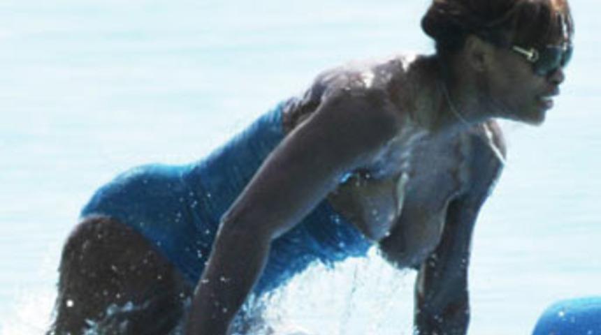 Ne yapsa olay oluyor!