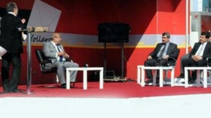 Canlı seçim yayınında silahlar konuştu