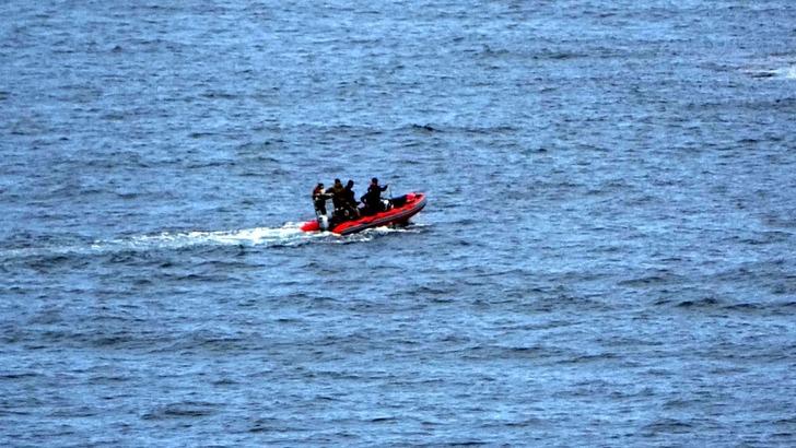 Trabzon açıklarında şüpheli tekne alarmı! SAS'lar imha etti, Valilik'ten açıklama G5