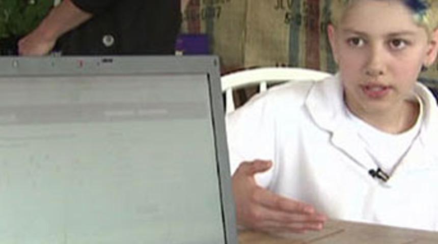 13 yaşındaki &ccedil;ocuğa 'Facebook' sorgusu