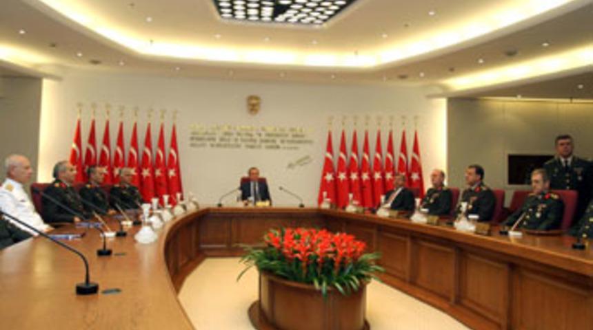 YAŞ ilklerle başladı