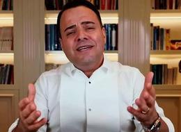 Özgür Demirtaş 'çok üzülüyorum' diyerek aldığı yeni kararı duyurdu!