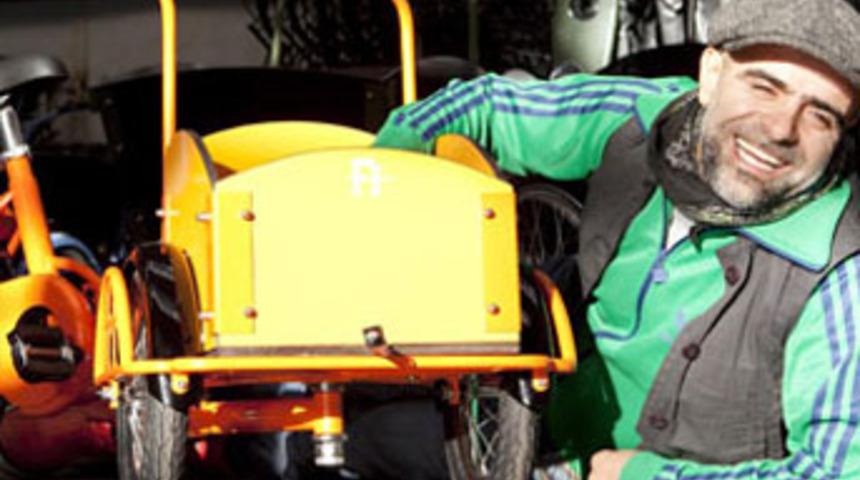 Bulaşık&ccedil;ı gitti, bisiklet kralı oldu