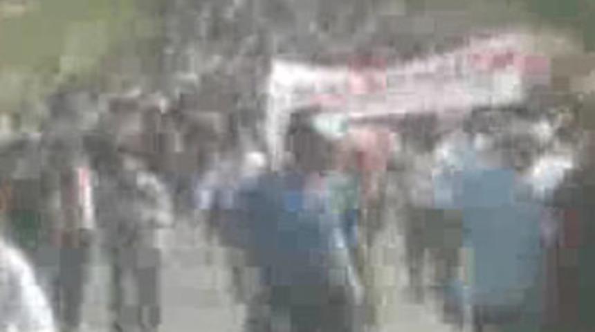 Suriye'deki çatışma anı böyle görüntülendi