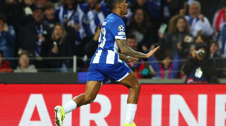Şampiyonlar Ligi'nde son dakika golü! Porto, Arsenal'i 90+4'te yıktı