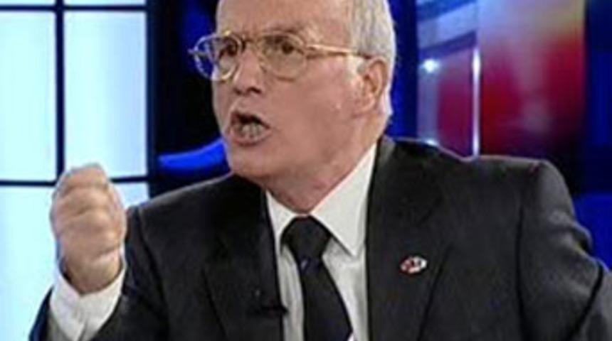 'Bana bak şunu kafana ge&ccedil;iririm'