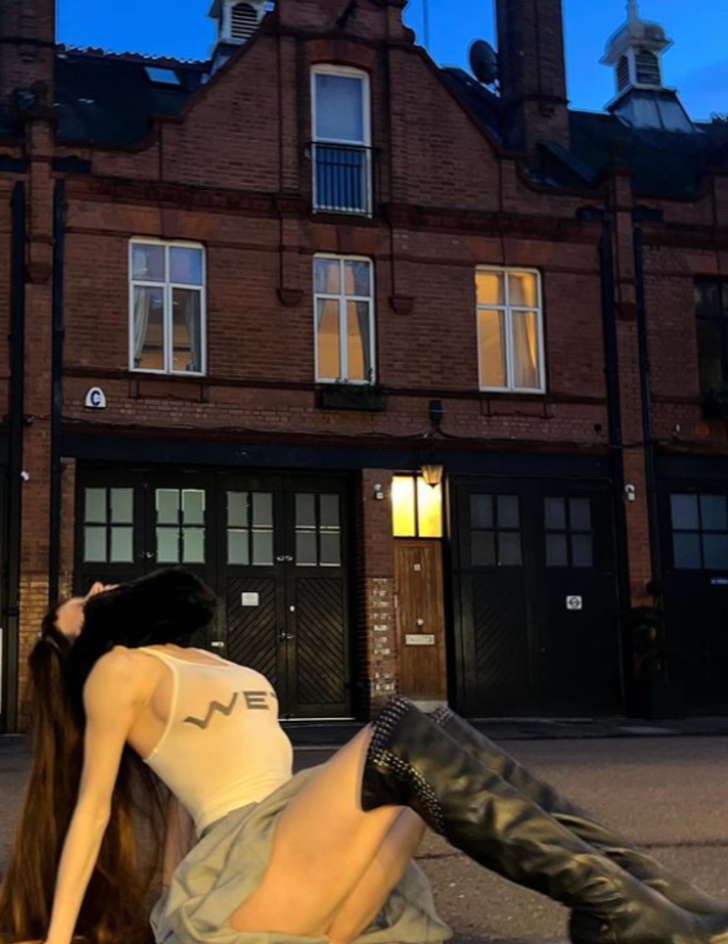 Fiziksel görüntüsü çok eleştirilen Lana Rhoades'ten sokak ortasında meydan okuyan pozlar! "Beni siz zorladınız" G2