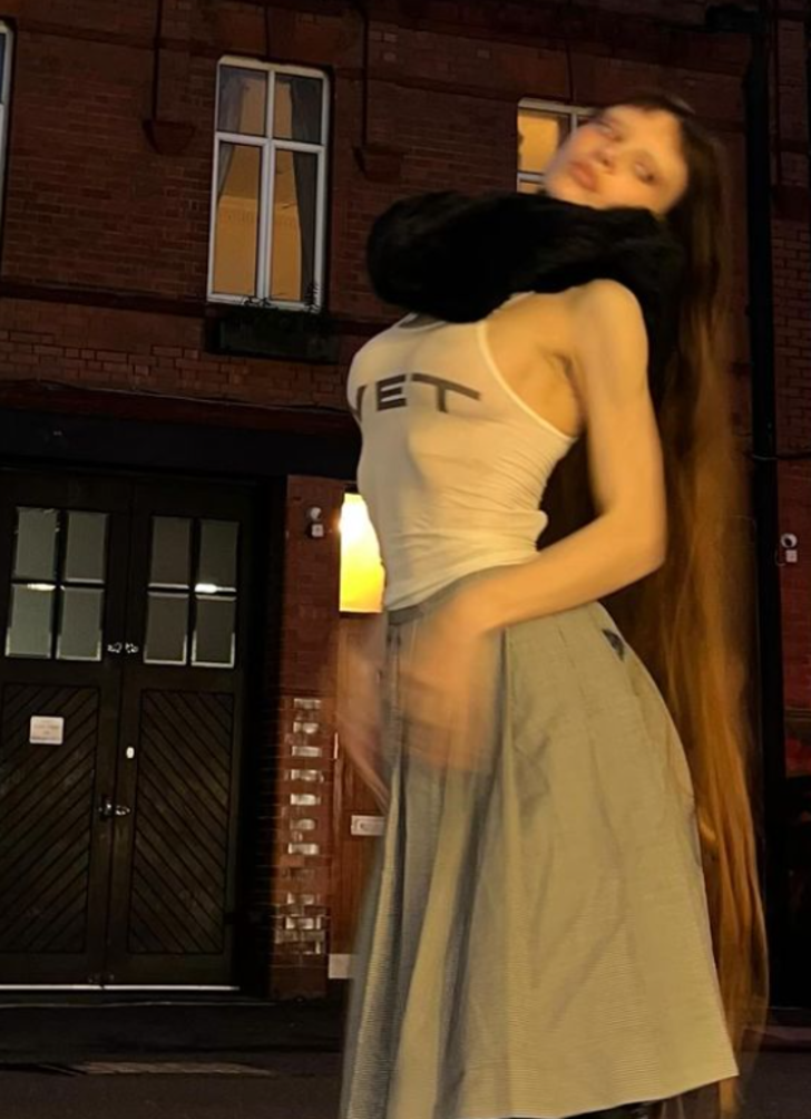 Fiziksel görüntüsü çok eleştirilen Lana Rhoades'ten sokak ortasında meydan okuyan pozlar! "Beni siz zorladınız" G3