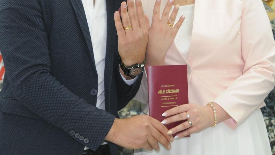 Evlilikte o zorunluluk kalkıyor! "Eşitlik ilkesine aykırı" :  Kütük  meselesine itiraz geldi! 2