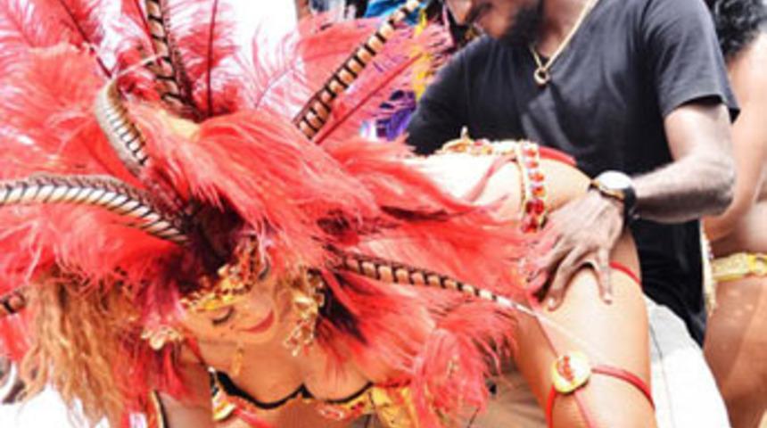 Rihanna fena dağıttı!