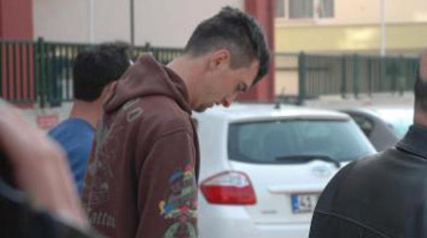 14 yaşındaki komşu kızına tecavüz etti