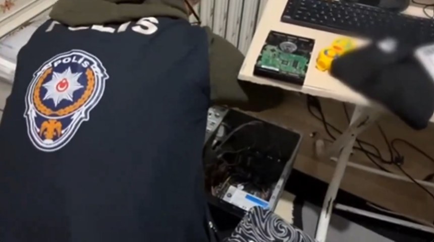 SON DAKİKA | Çocukların müstehcen görüntülerini satıyorlardı! 10 ilde 'telegram' operasyonu: Çok sayıda kişi gözaltında