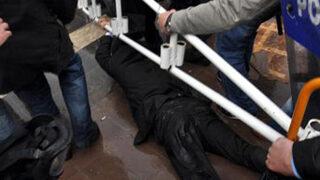 Milletvekili yerde sürüklendi!