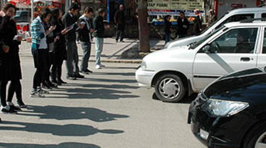 S&uuml;r&uuml;c&uuml;leri &ccedil;ileden &ccedil;ıkaran deney