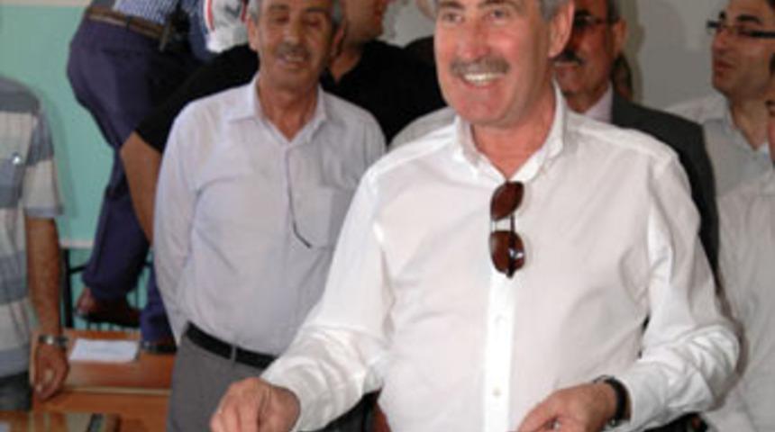 İzmir AK Parti'nin yüzünü güldürdü