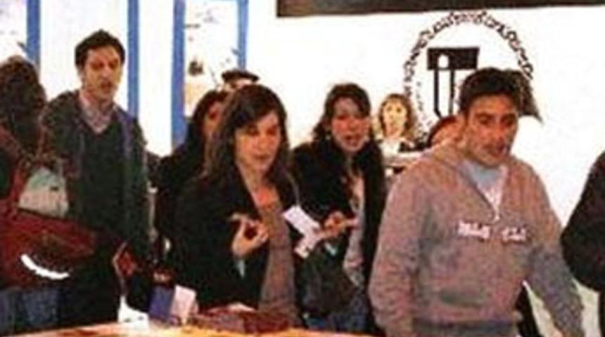 Ermeni gen&ccedil;lerden T&uuml;rk protestosu