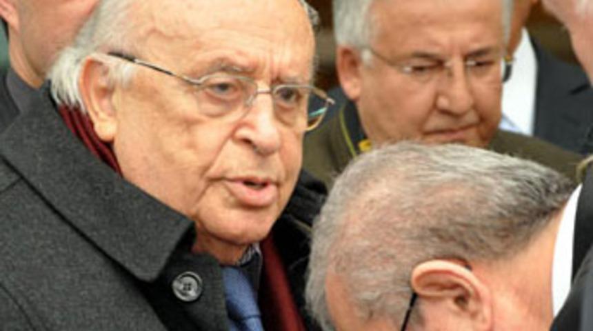 Demirel: Bugün kapalıyım, çalışmıyorum