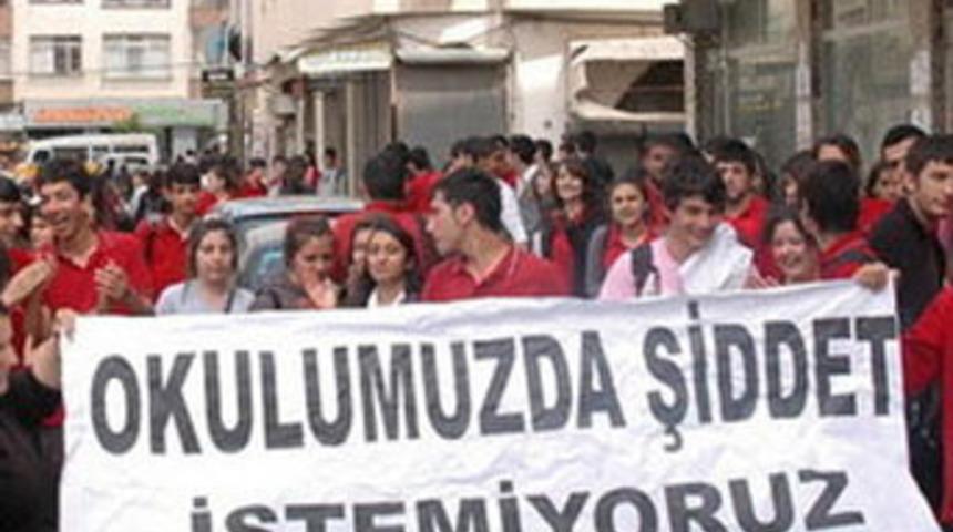 Mersin'de lisede ''şiddet'' iddiası