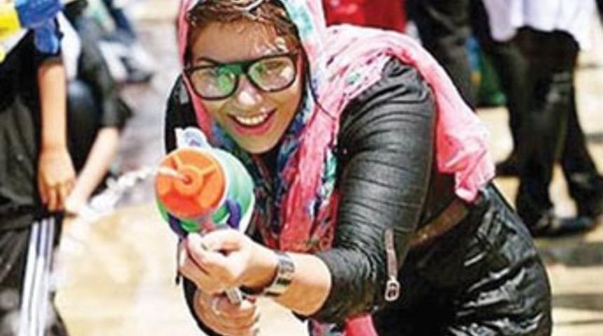 Molla kulağına su ka&ccedil;ırdılar