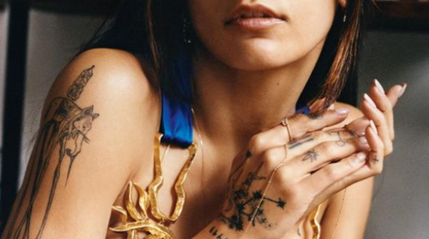 Mia Khalifa'nın makyajsız halleri çok beğenildi! Sevenlerinin karşısına tamamen doğal bir şekilde çıktı