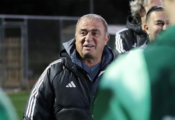 Yunanistan Kupası'nda takımını finale çıkaran Fatih Terim için dikkat çeken manşet: Tesadüf mü? Olabilir G5