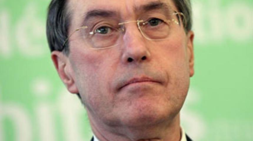 Fransız bakandan ha&ccedil;lı seferi itirafı