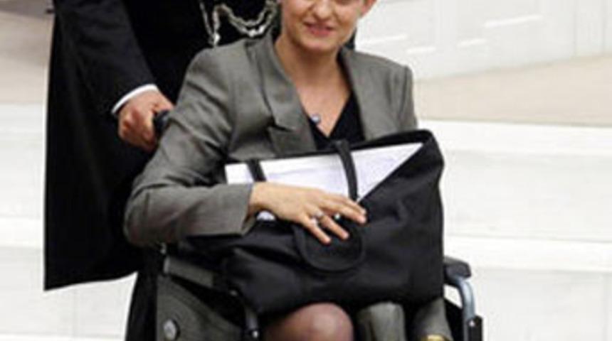 AK Parti'den "pantolon" teklifi