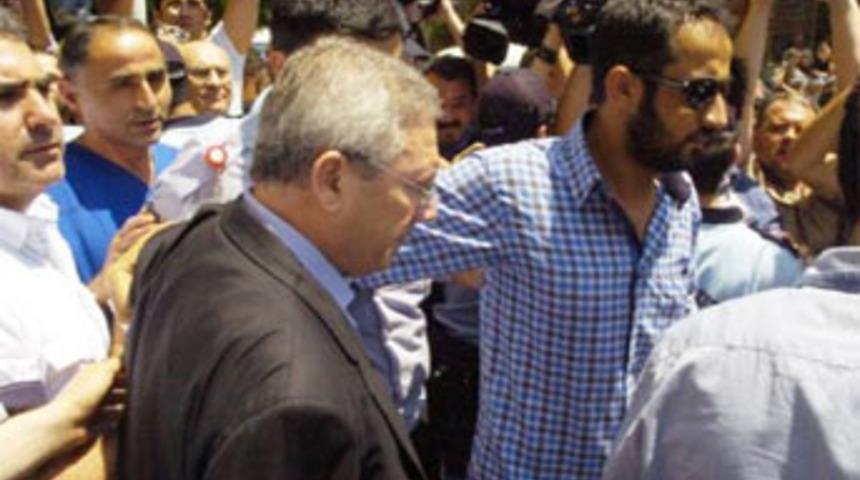 Sorguda s&uuml;rpriz isim