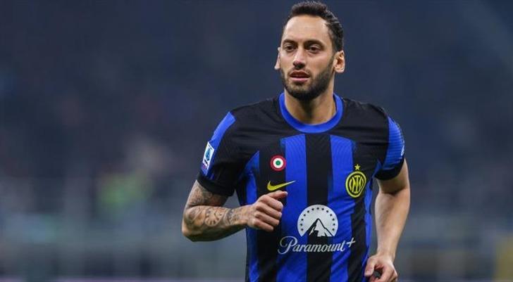 Hakan Çalhanoğlu'ndan arka arkaya çok konuşulacak açıklamalar: Dünyanın 1 numarası benim! G1