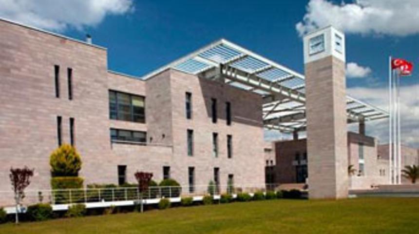 D&uuml;nyayı değiştirmeye Kıbrıs&rsquo;tan başladı