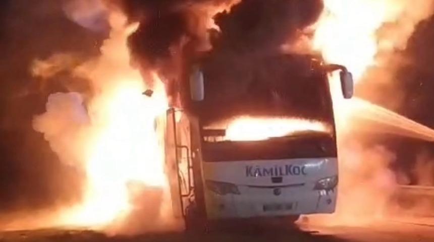 Bartın'da yolcu otobüsünde çıkan yangın söndürüldü