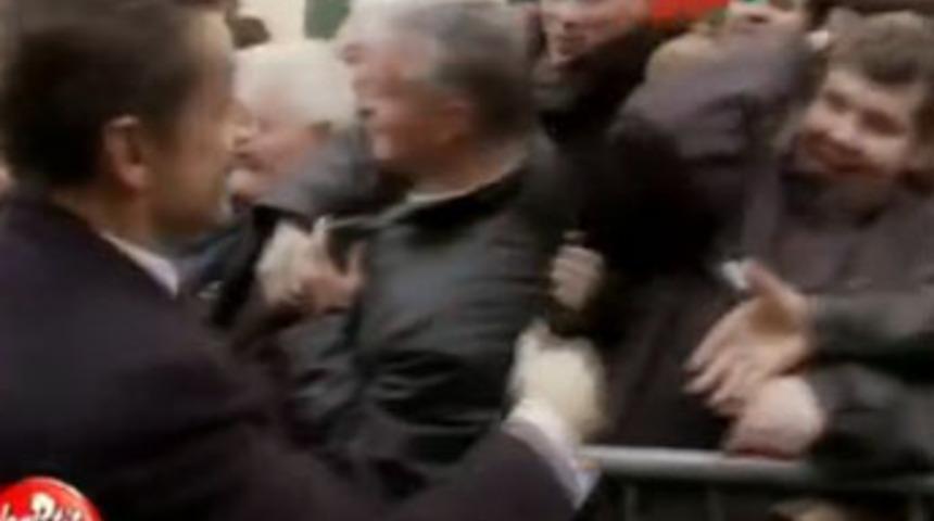 Sarkozy ile dalga geçti